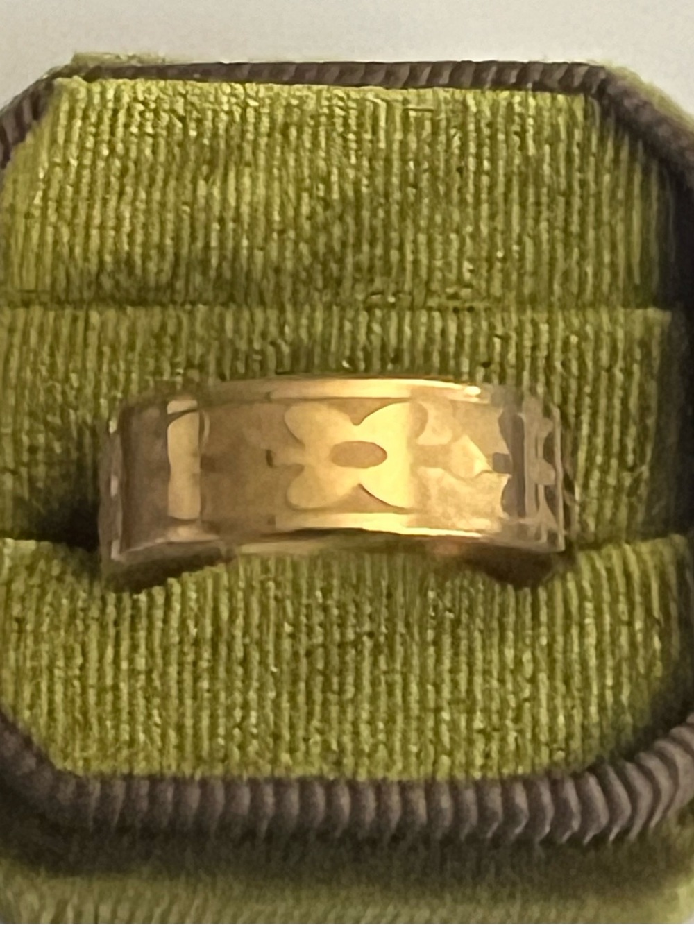 Butterfly Design Stainless Steel Golden 8mm Polished Finish Band Size 9